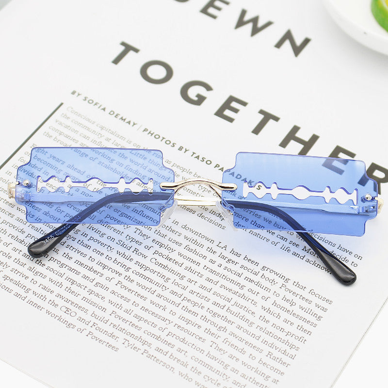 Women's Fashionable Retro Sunglasses in Unique Design Kalsten