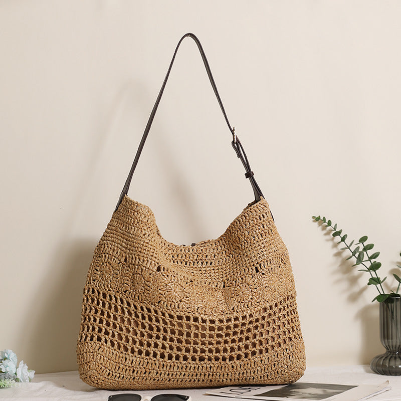 Hand-knotted shopper bag with trendy mesh design Kalsten