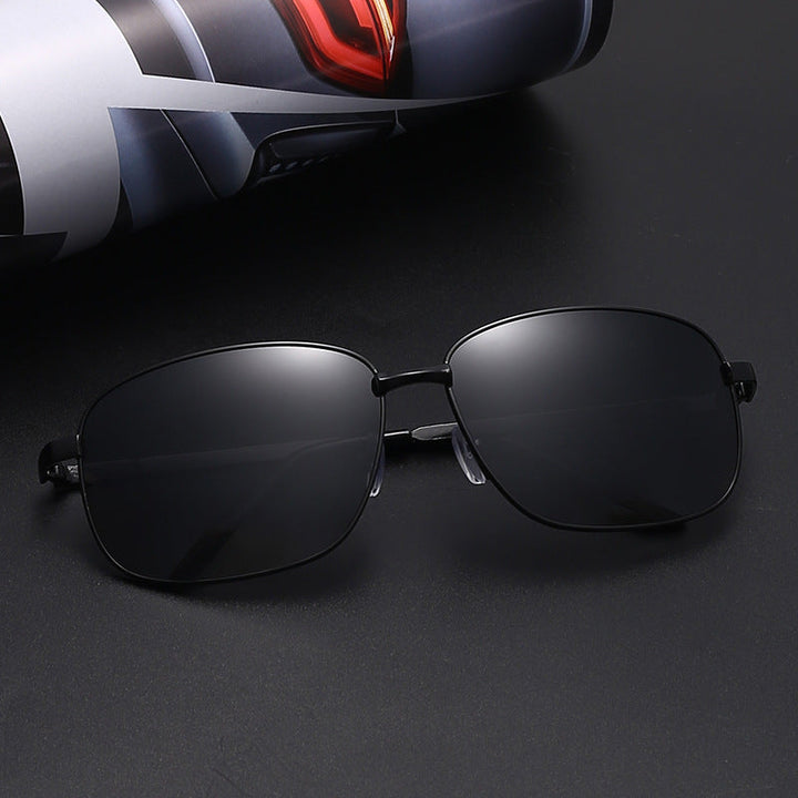 Men's stylish and modern sunglasses with sturdy frame Kalsten