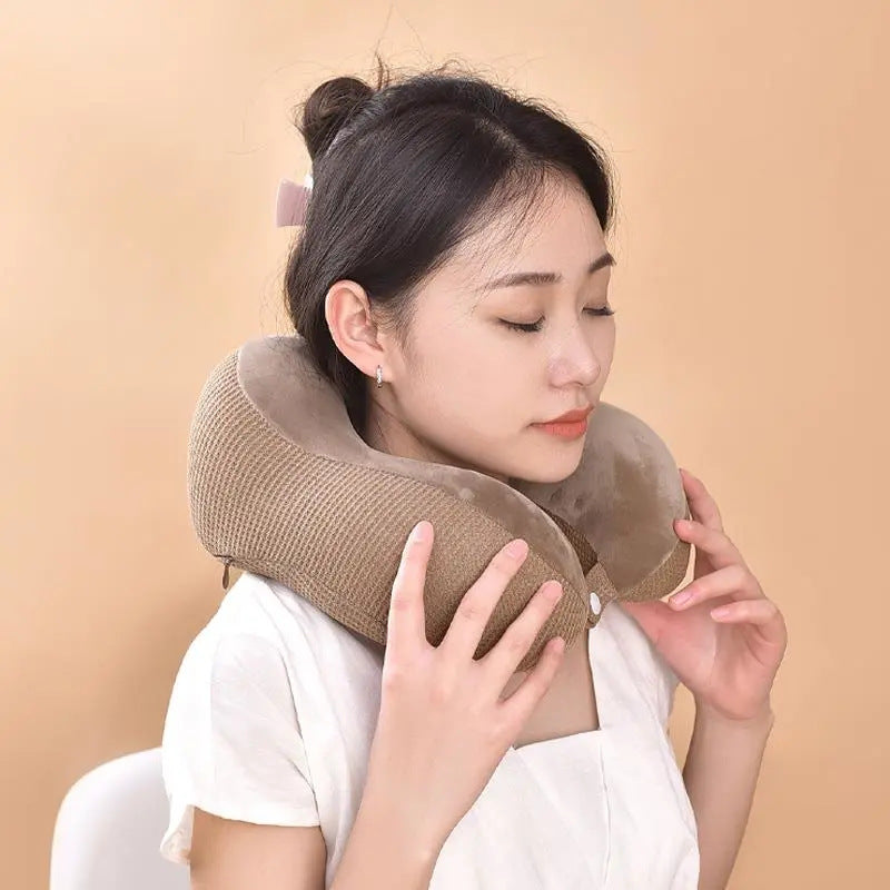 Women's ergonomic travel pillow with cooling effect Kalsten