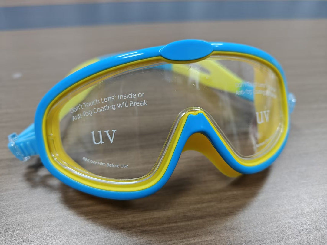 Swimming mask with wide field of vision and UV protection Kalsten