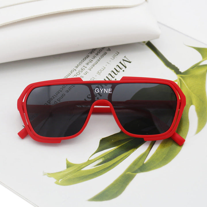 Women's sporty sunglasses with modern design Kalsten
