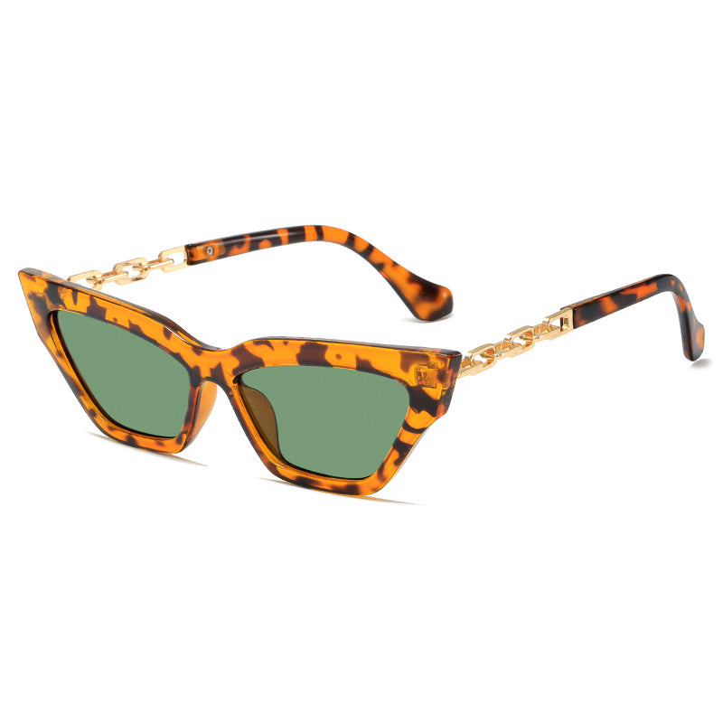 Women edgy cat-eye sunglasses with golden details Kalsten