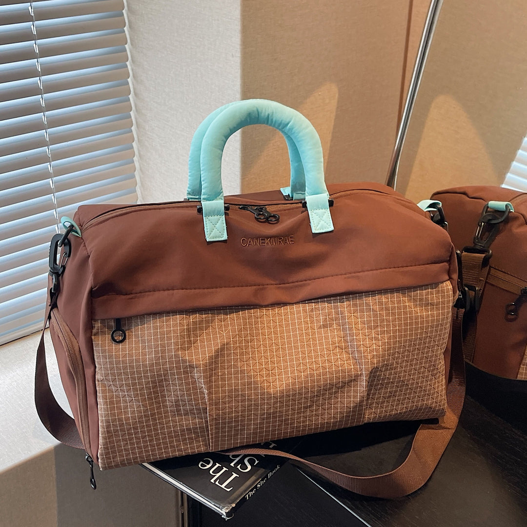 Sporty Travel Bag With Multiple Compartments Kalsten