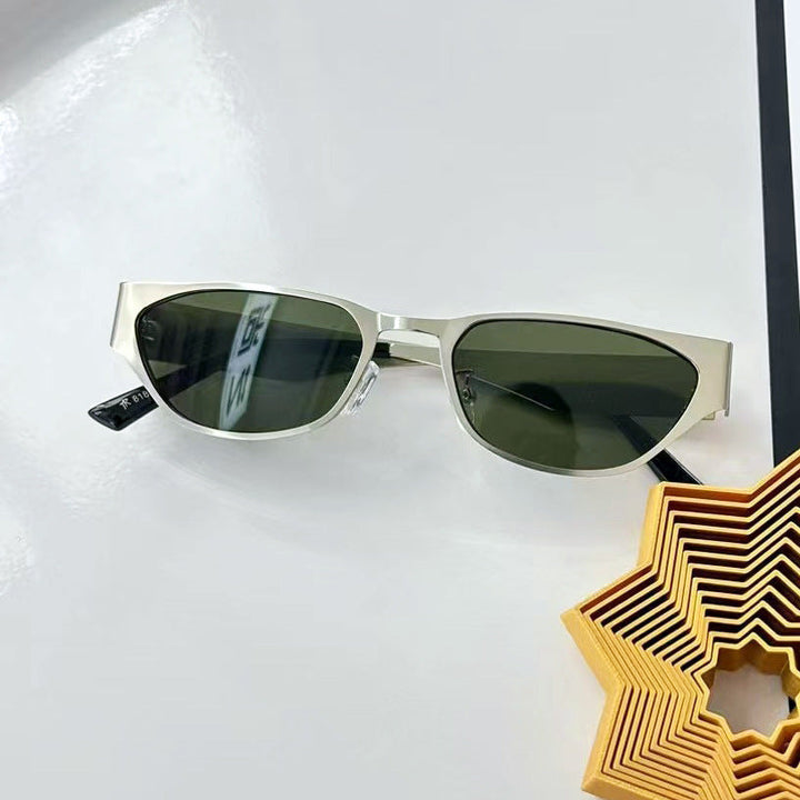 Fashionable sunglasses with elegant design Kalsten