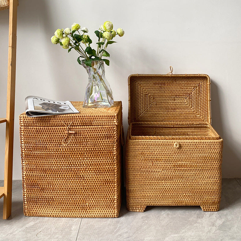 Ladies stylish storage box made of woven natural material Kalsten