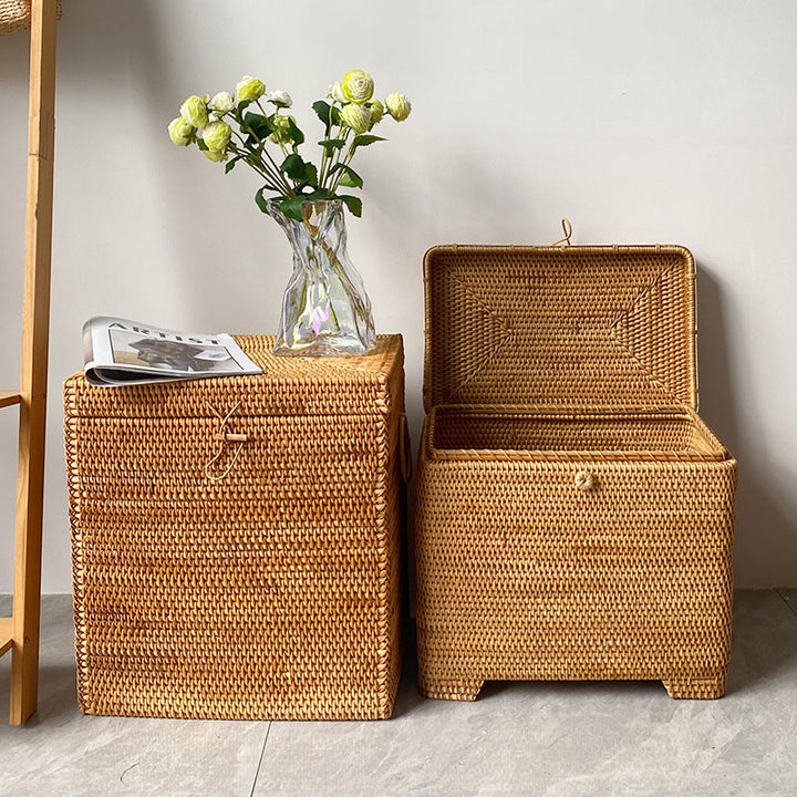 Ladies stylish storage box made of woven natural material Kalsten