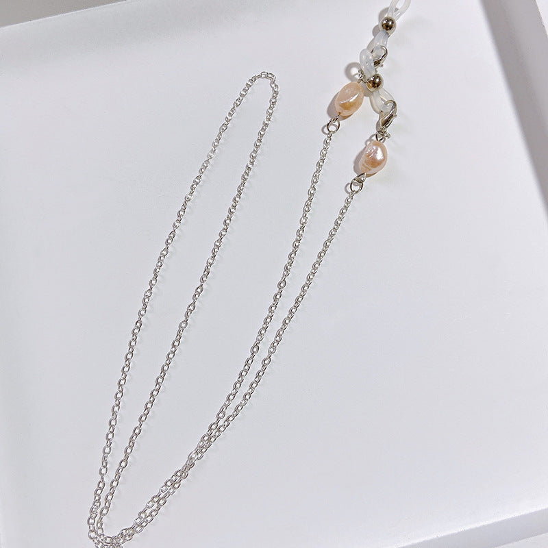 Elegant jewelry holder chain with pearl and gold accents Kalsten