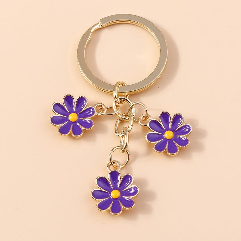 Keychain with Three Playful Daisies Kalsten