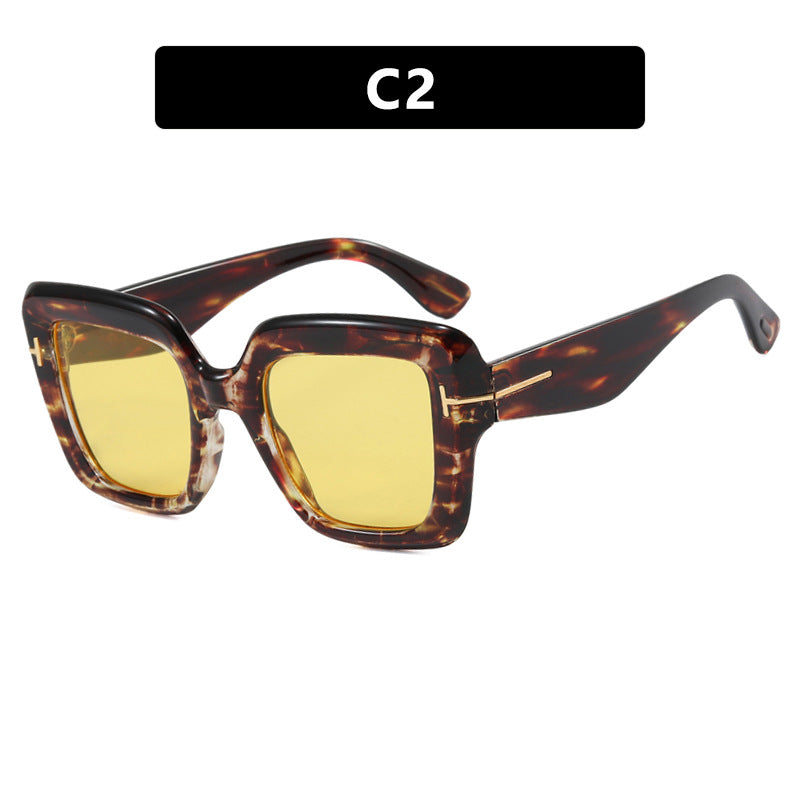 Women's square sunglasses with comfortable plastic frame and UV protection Kalsten