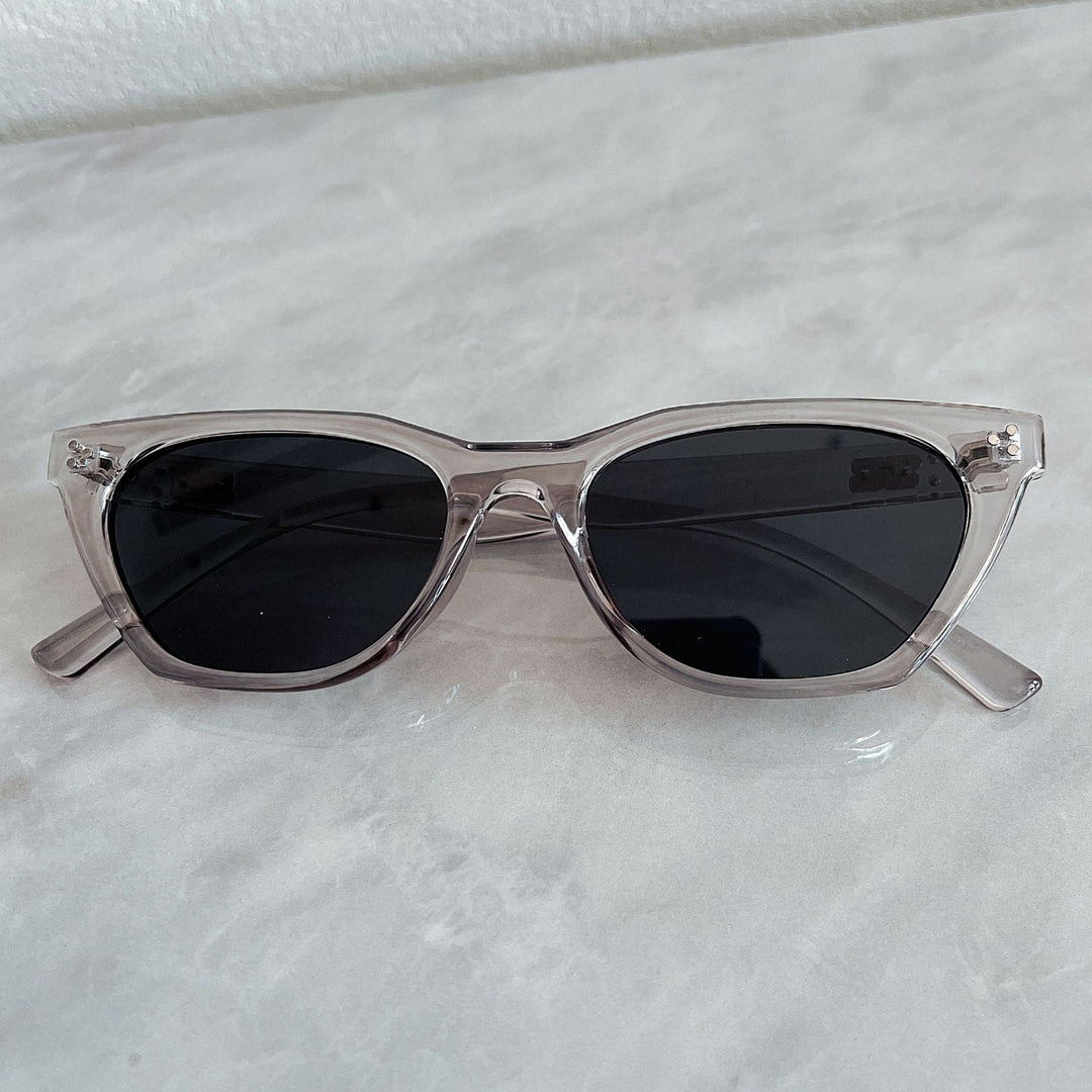 Ladies fashionable retro sunglasses with elegant design Kalsten