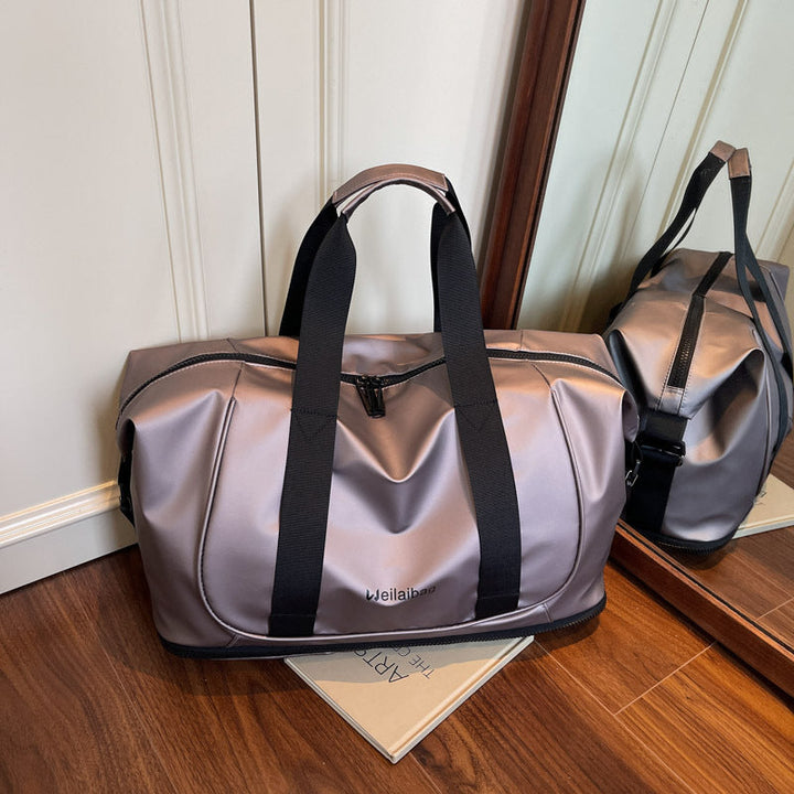 Sporty Travel Bag with Durable Design Kalsten
