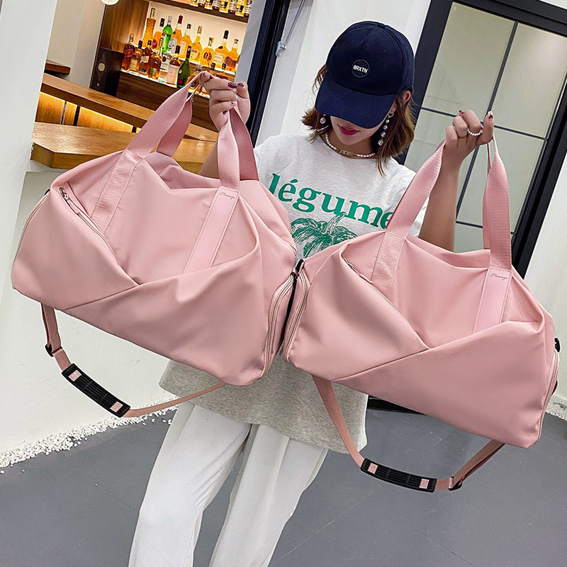 sporty travel bag with intelligent compartment design and adjustable shoulder strap Kalsten