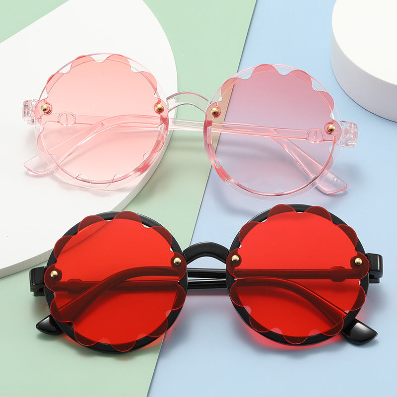 Ladies playful sunglasses with floral design Kalsten