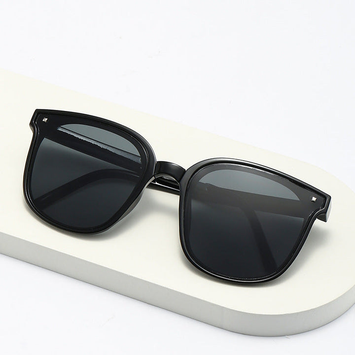 Women's classic sunglasses in stylish design Kalsten