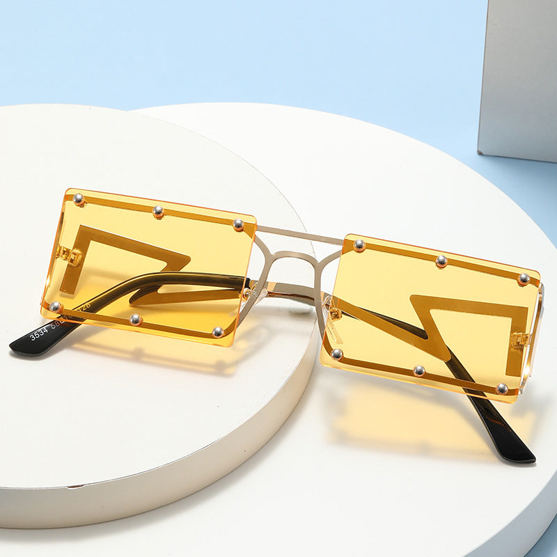 Women extravagant oversized sunglasses with geometric frame Kalsten