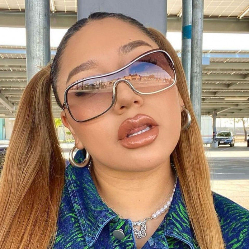Women's sporty oversized sunglasses with elegant design Kalsten