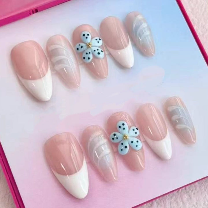 Artistic Floral and Star-Embellished Press-On Nail Set Kalsten
