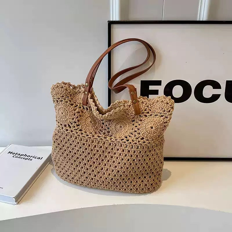 Crochet handbag with durable leather handles Kalsten