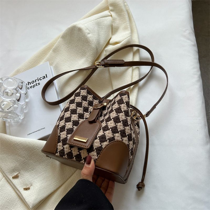 Chic Textured Bucket Bag Kalsten