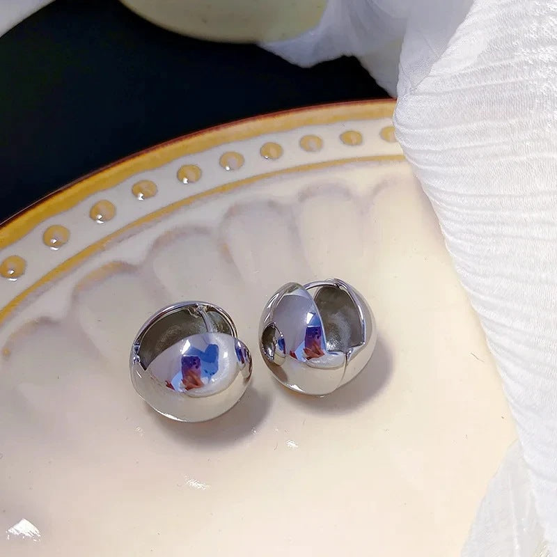 Elegant earrings made of high-gloss metal Kalsten
