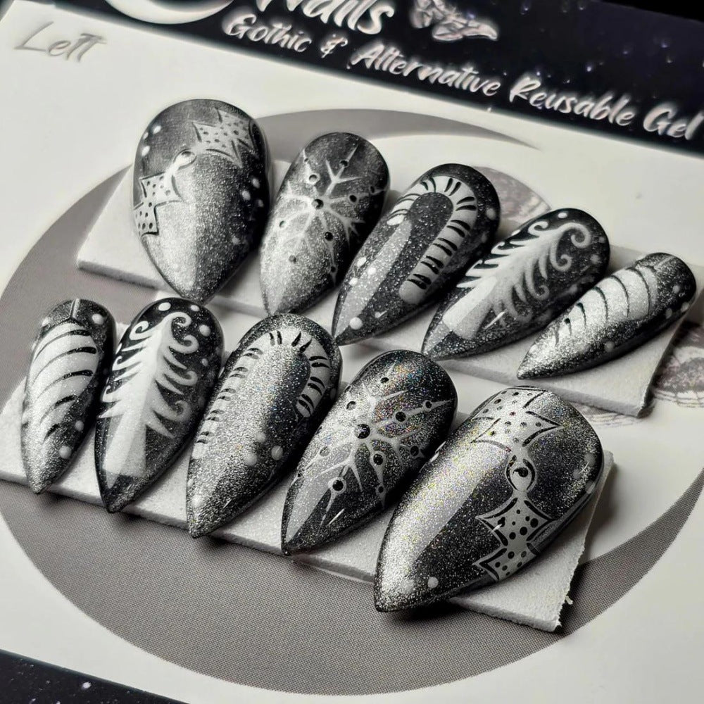 Creative Nail Art in Glamorous Black-White Design Kalsten