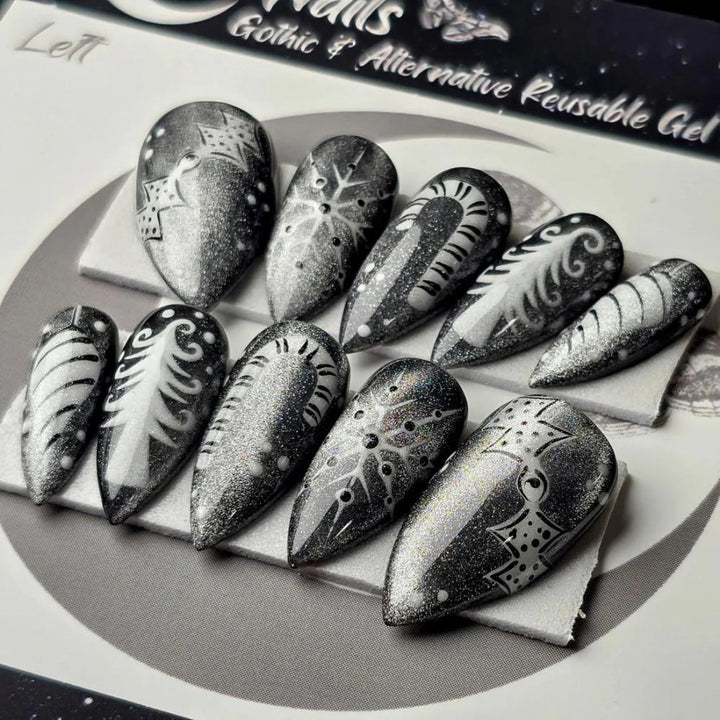 Creative Nail Art in Glamorous Black-White Design Kalsten