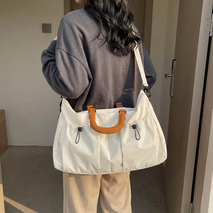 Shopping bag in urban design with versatile compartments Kalsten