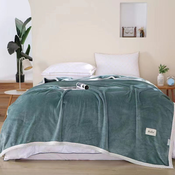 Unisex cuddle blanket with playful cloud design Kalsten