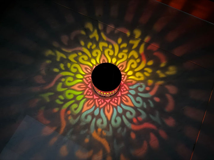 Solar Projection Garden Light With Decorative Floral Pattern And Dusk-To-Dawn Sensor Kalsten
