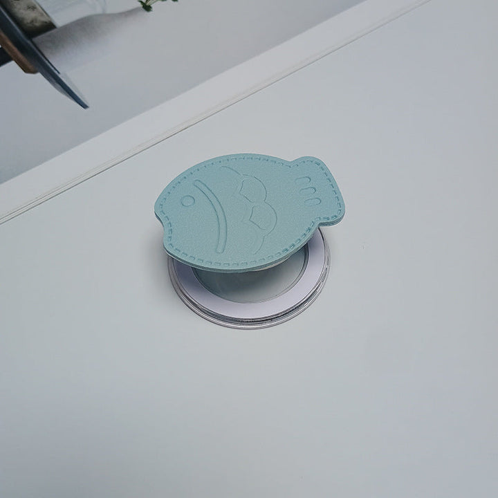 Fish-Shaped Leather Phone Holder Kalsten
