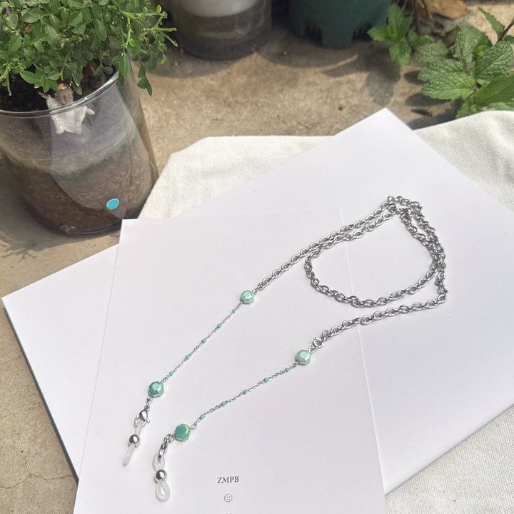 Decorative Chain Necklace with Beaded Accents Kalsten
