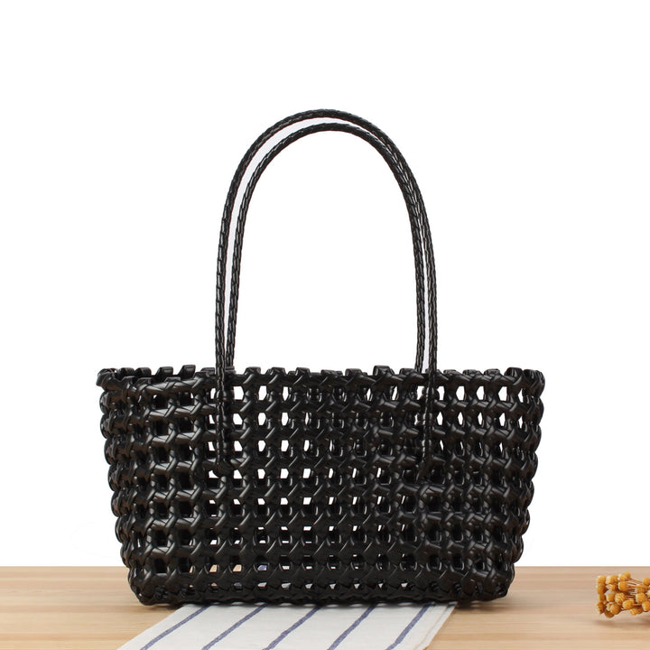 Stylish willow bag with modern grid design Kalsten