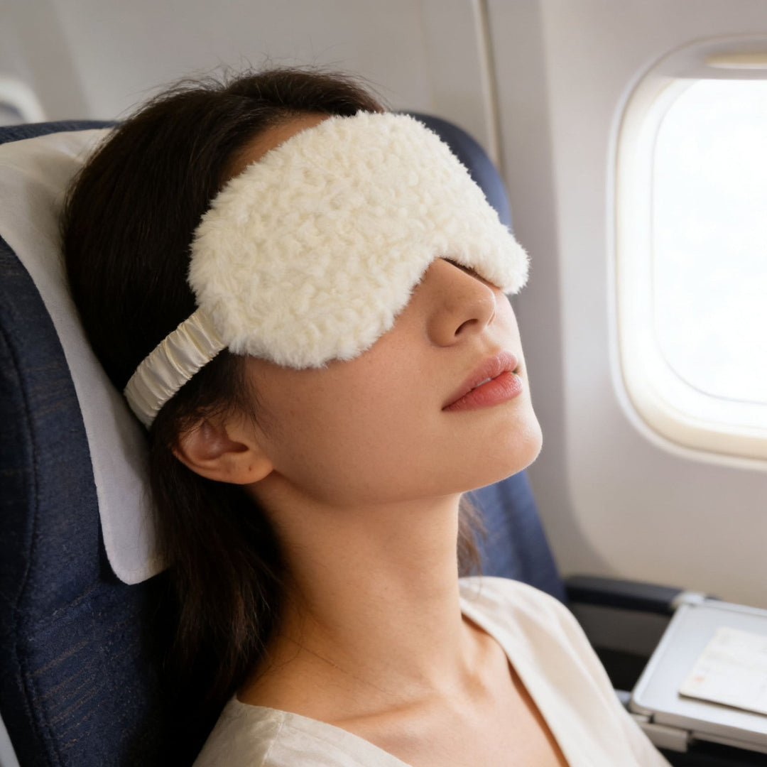Women's luxury sleep mask with voluminous faux fur cover and softly padded eye area Kalsten