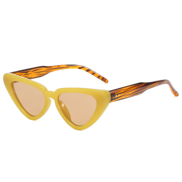 Ladies stylish Cat-Eye sunglasses with striking design Kalsten