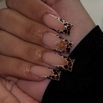 Elegant Animal Print Press-On Nail Art Acalora