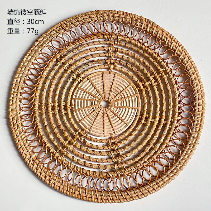 Ladies Elegant handcrafted rattan underlay Kalsten