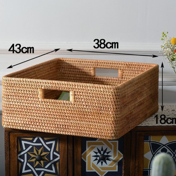 Women rectangular storage basket made of natural material Kalsten