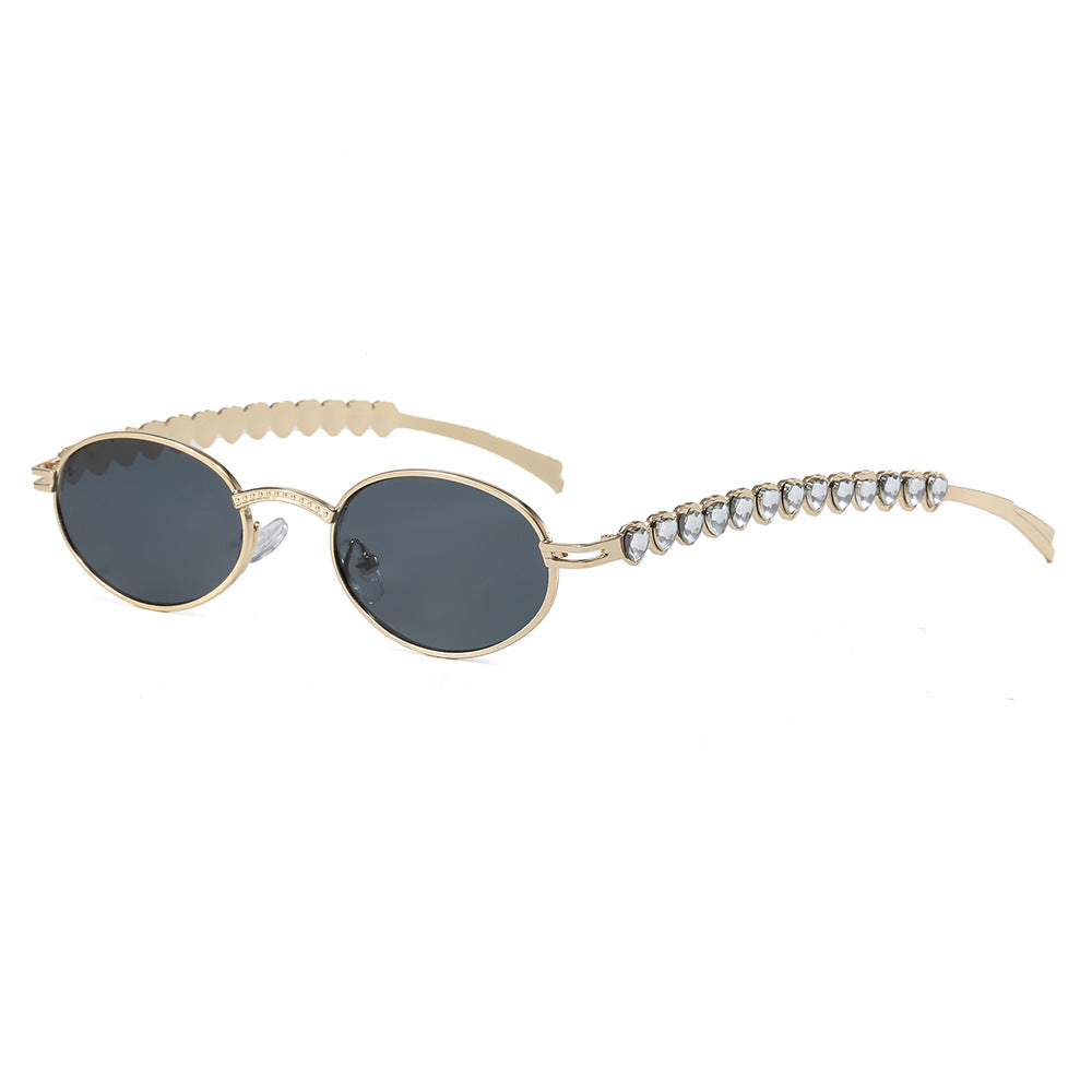 Fashionable sunglasses with oval frame and luxurious accent Kalsten