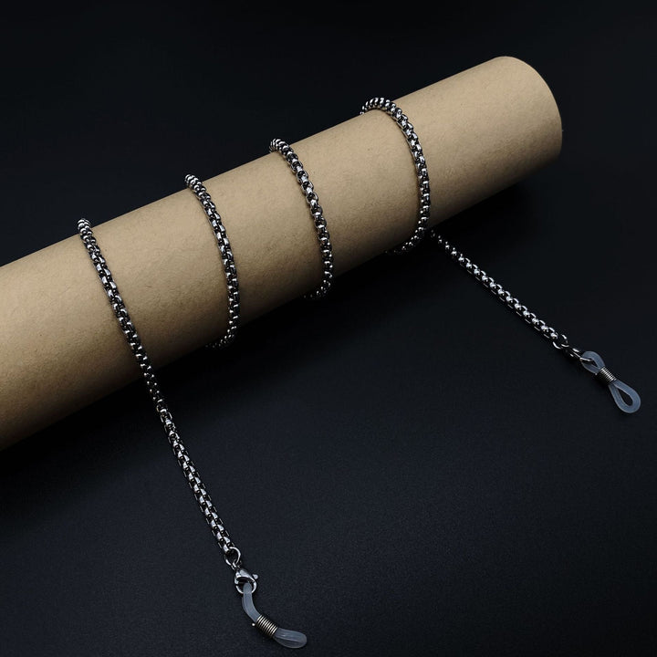 Stylish Chain Eyewear Holder Kalsten