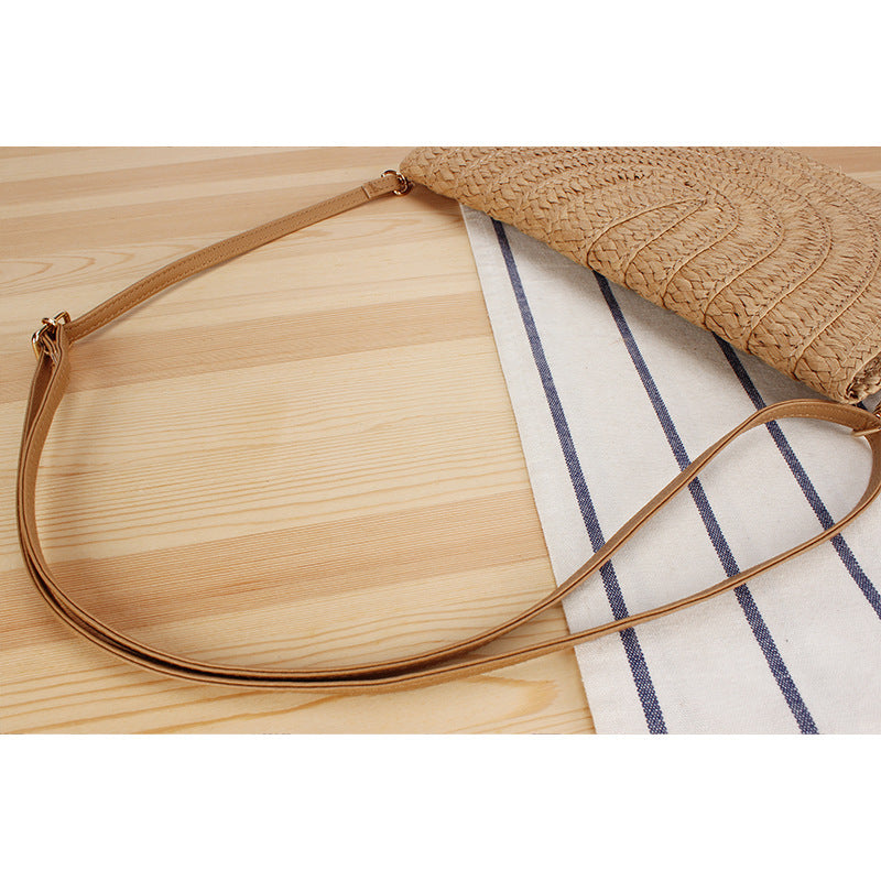 Shoulder bag made of braided natural material with original wave pattern Kalsten
