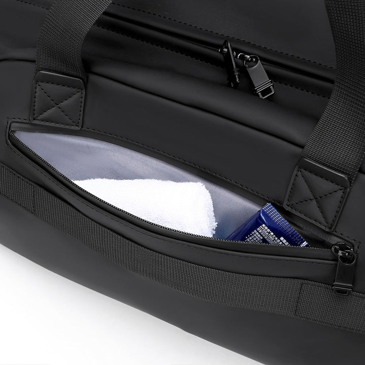 Men's sporty and durable travel bag with multifunctional features Kalsten