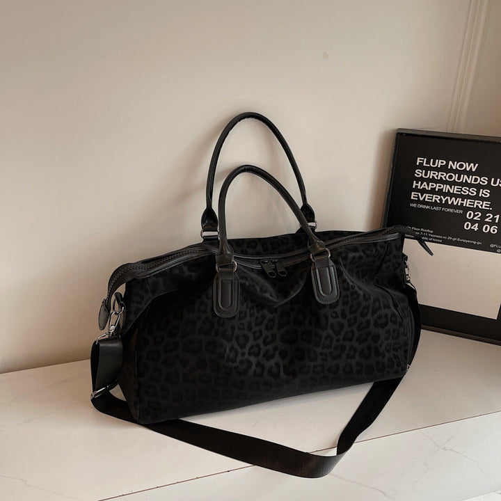 Elegant Travel Bag with Innovative Leopard Print Kalsten