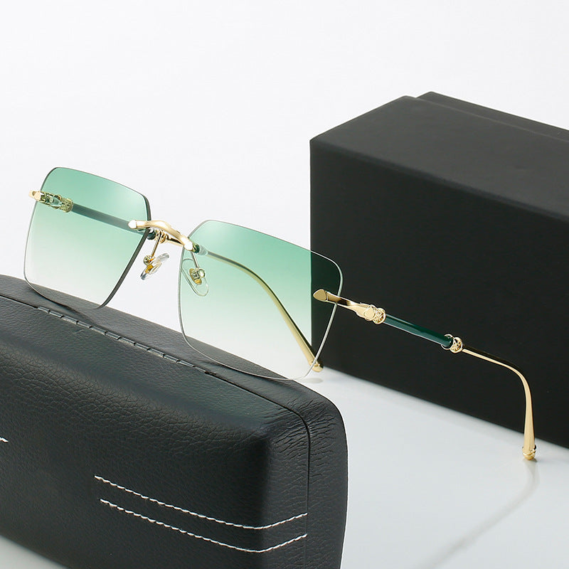 Women's fashionable sunglasses with square frame and luxurious accents Kalsten