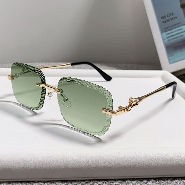 Women's fashionable sunglasses with textured frame and subtle gradient Kalsten