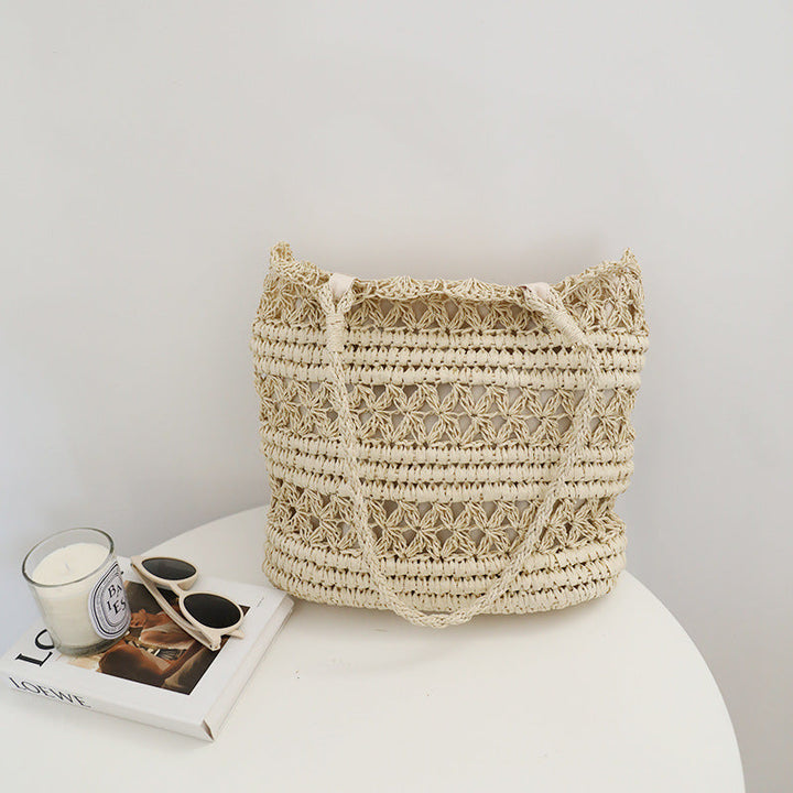 Hand-knotted beach bag in modern mesh design Kalsten