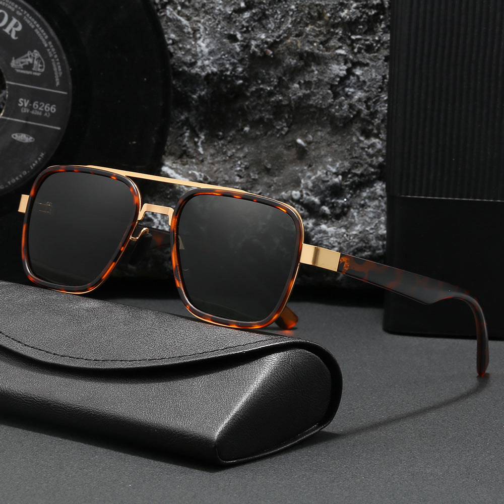 Ladies' fashionable sunglasses with square frame and innovative lenses Kalsten