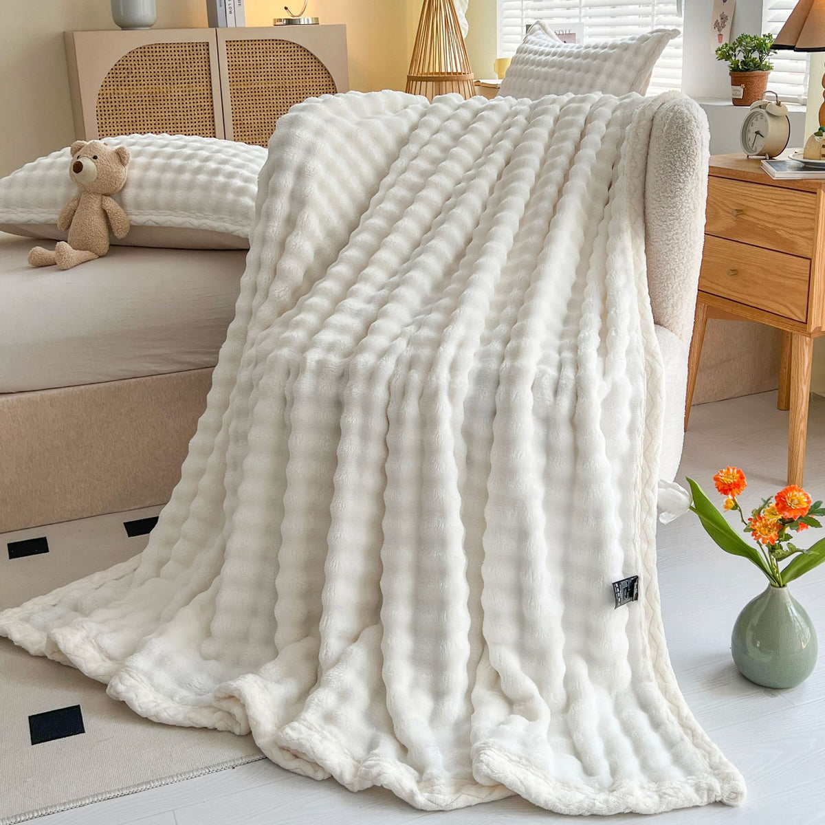 Unisex Plush Throw Blanket