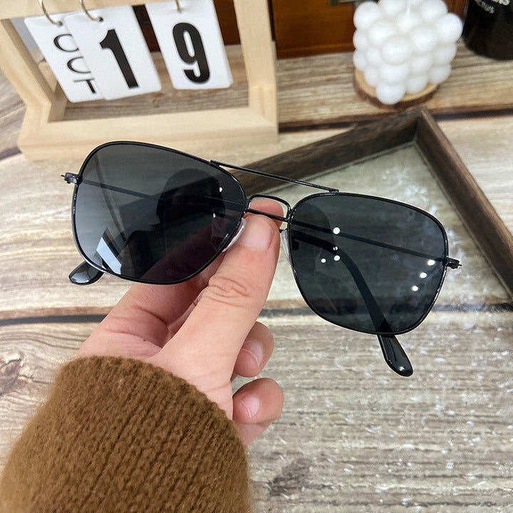 Fashionable metal sunglasses Kalsten