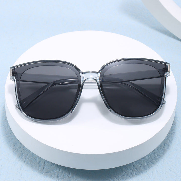 Women's stylish sunglasses with fashionable design Kalsten